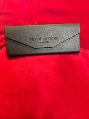 PRIVÉ REVAUX Black Eyewear Case
